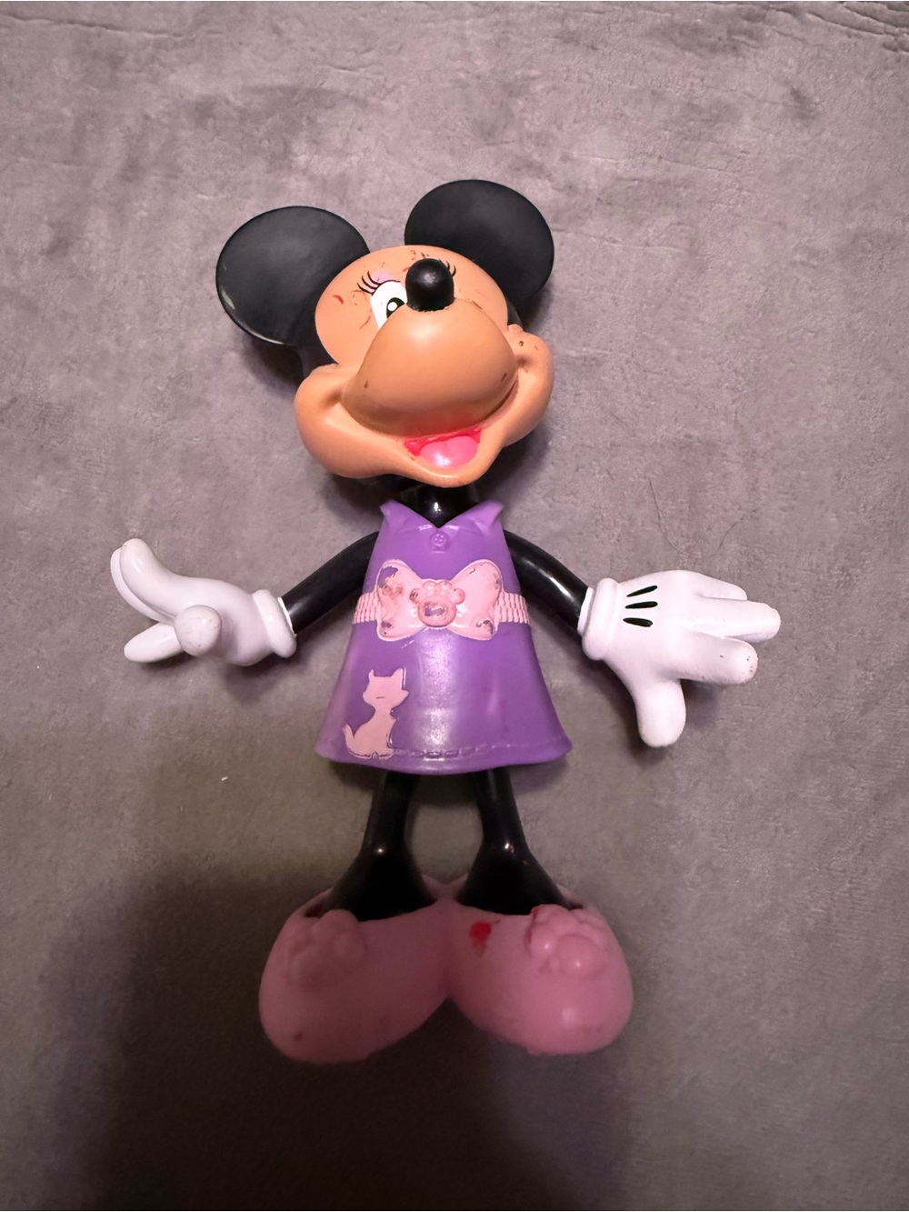Disney Minnie Mouse Purple Dress Pink Shoes Figure Collectible 2011